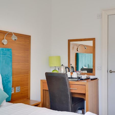 The County Hotel - Self Check-In, Ultra Fast Wi-Fi, Free Parking, Central Location 셀커크 외부 사진