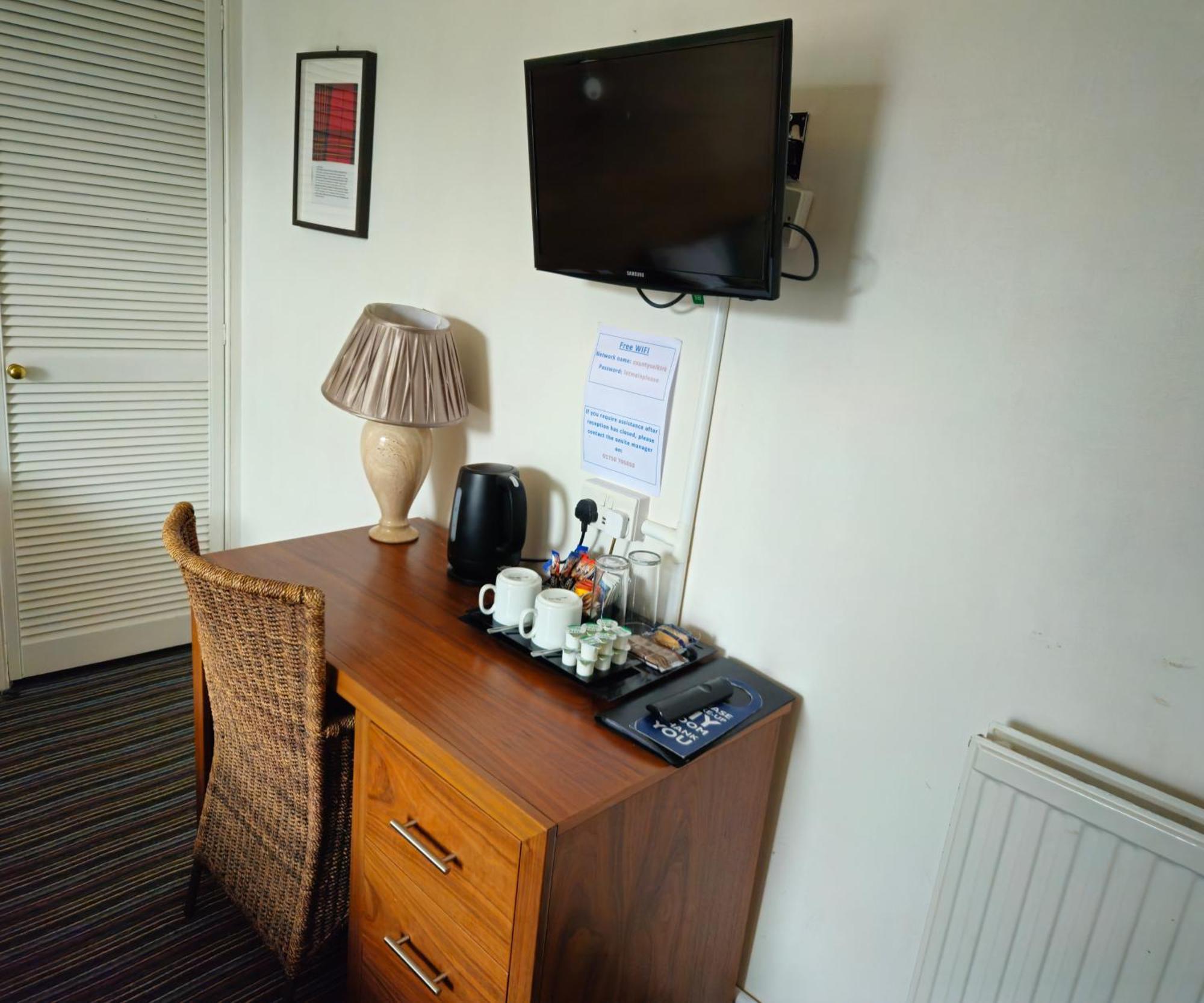 The County Hotel - Self Check-In, Ultra Fast Wi-Fi, Free Parking, Central Location 셀커크 외부 사진