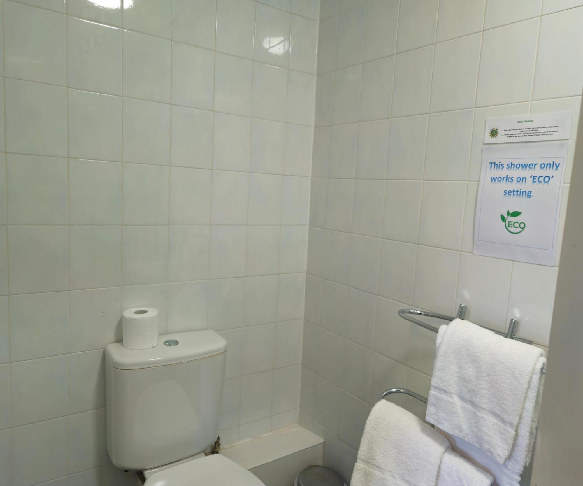 The County Hotel - Self Check-In, Ultra Fast Wi-Fi, Free Parking, Central Location 셀커크 외부 사진