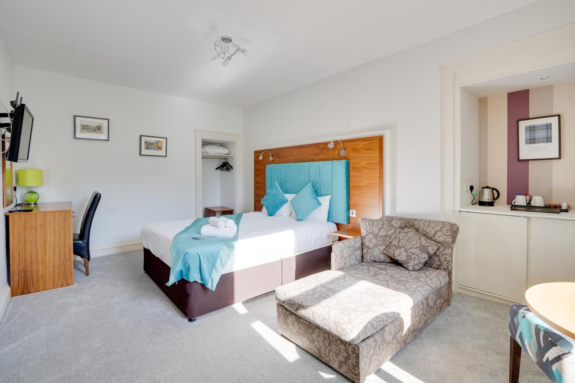 The County Hotel - Self Check-In, Ultra Fast Wi-Fi, Free Parking, Central Location 셀커크 외부 사진