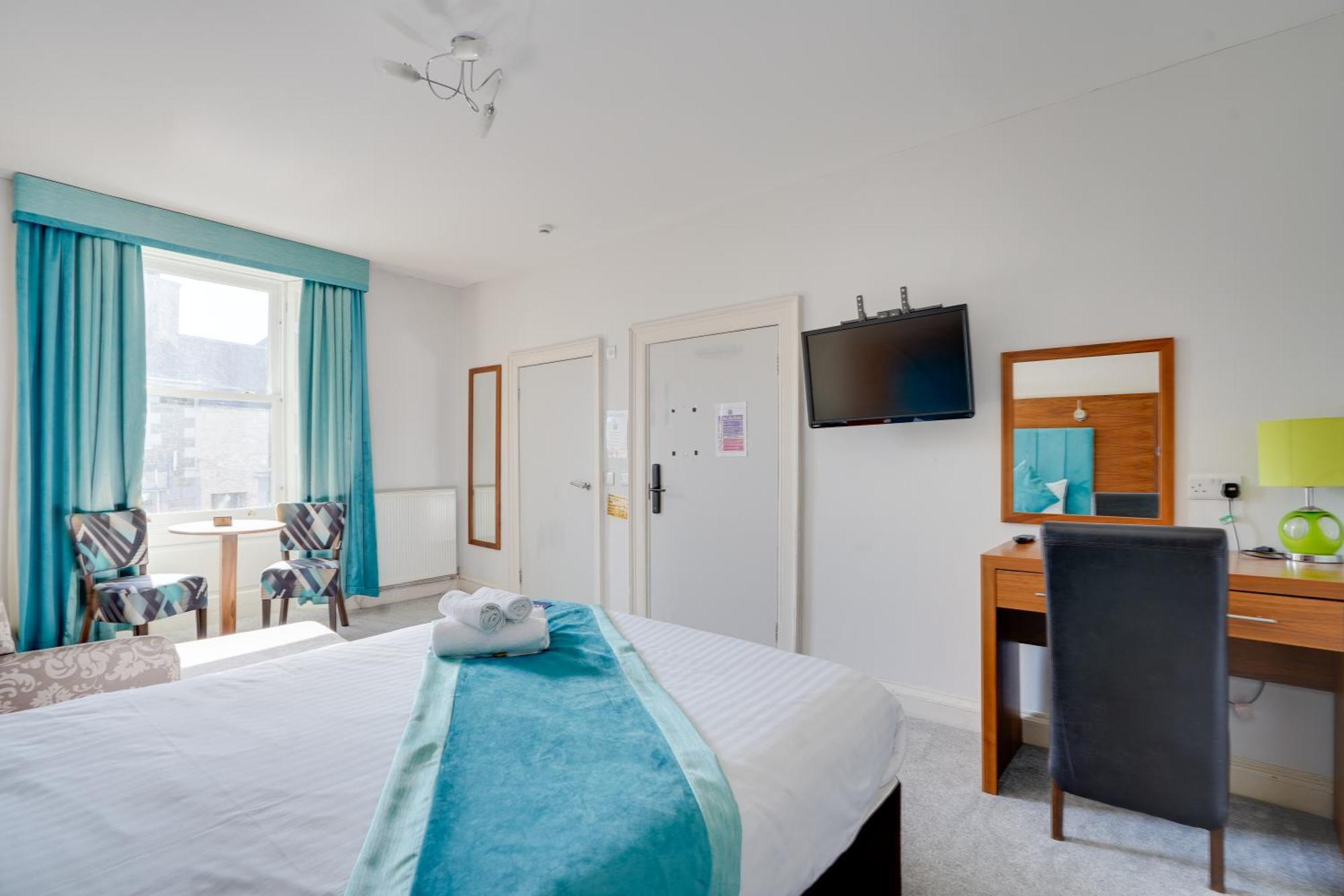 The County Hotel - Self Check-In, Ultra Fast Wi-Fi, Free Parking, Central Location 셀커크 외부 사진