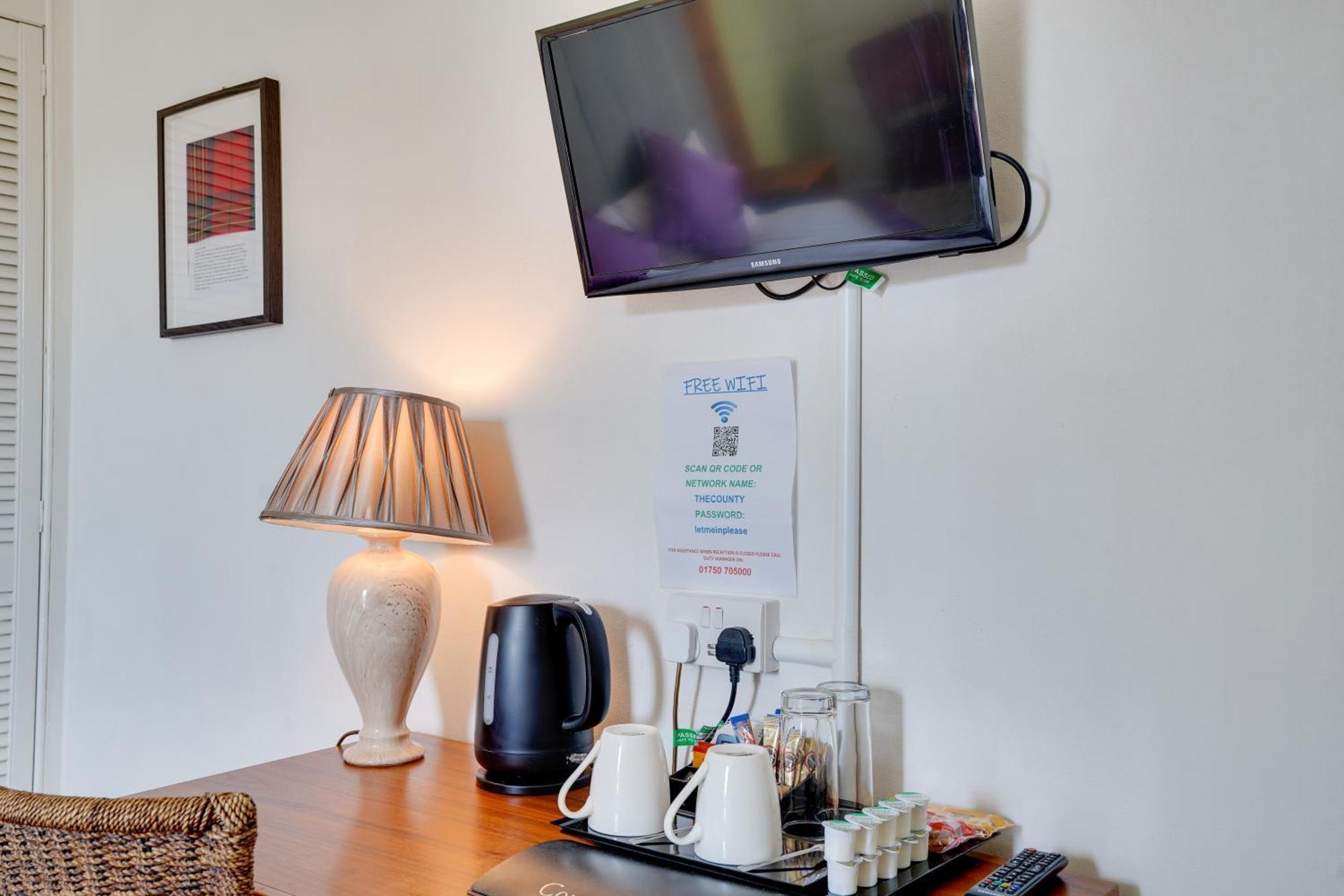 The County Hotel - Self Check-In, Ultra Fast Wi-Fi, Free Parking, Central Location 셀커크 외부 사진
