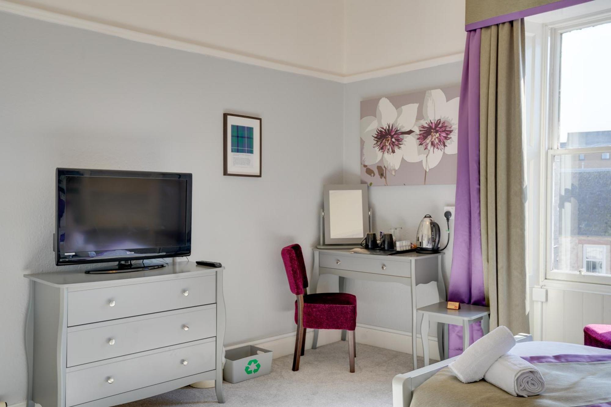 The County Hotel - Self Check-In, Ultra Fast Wi-Fi, Free Parking, Central Location 셀커크 외부 사진