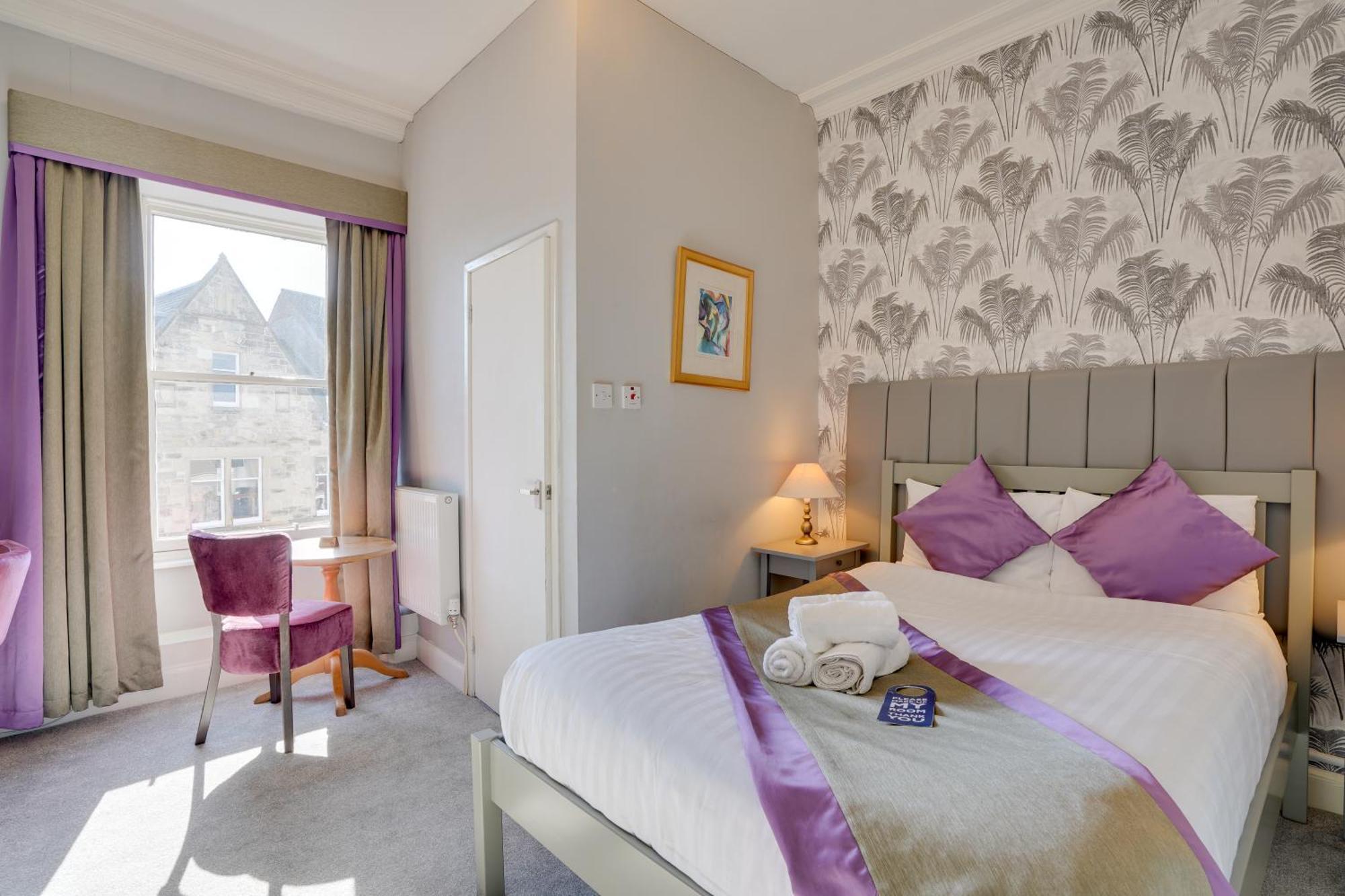 The County Hotel - Self Check-In, Ultra Fast Wi-Fi, Free Parking, Central Location 셀커크 외부 사진