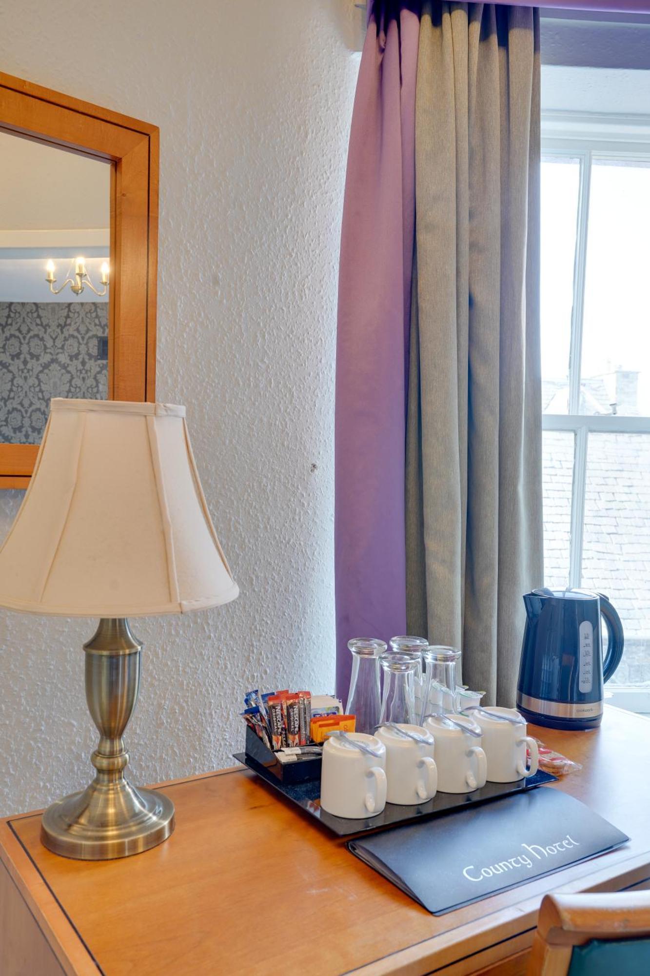 The County Hotel - Self Check-In, Ultra Fast Wi-Fi, Free Parking, Central Location 셀커크 외부 사진