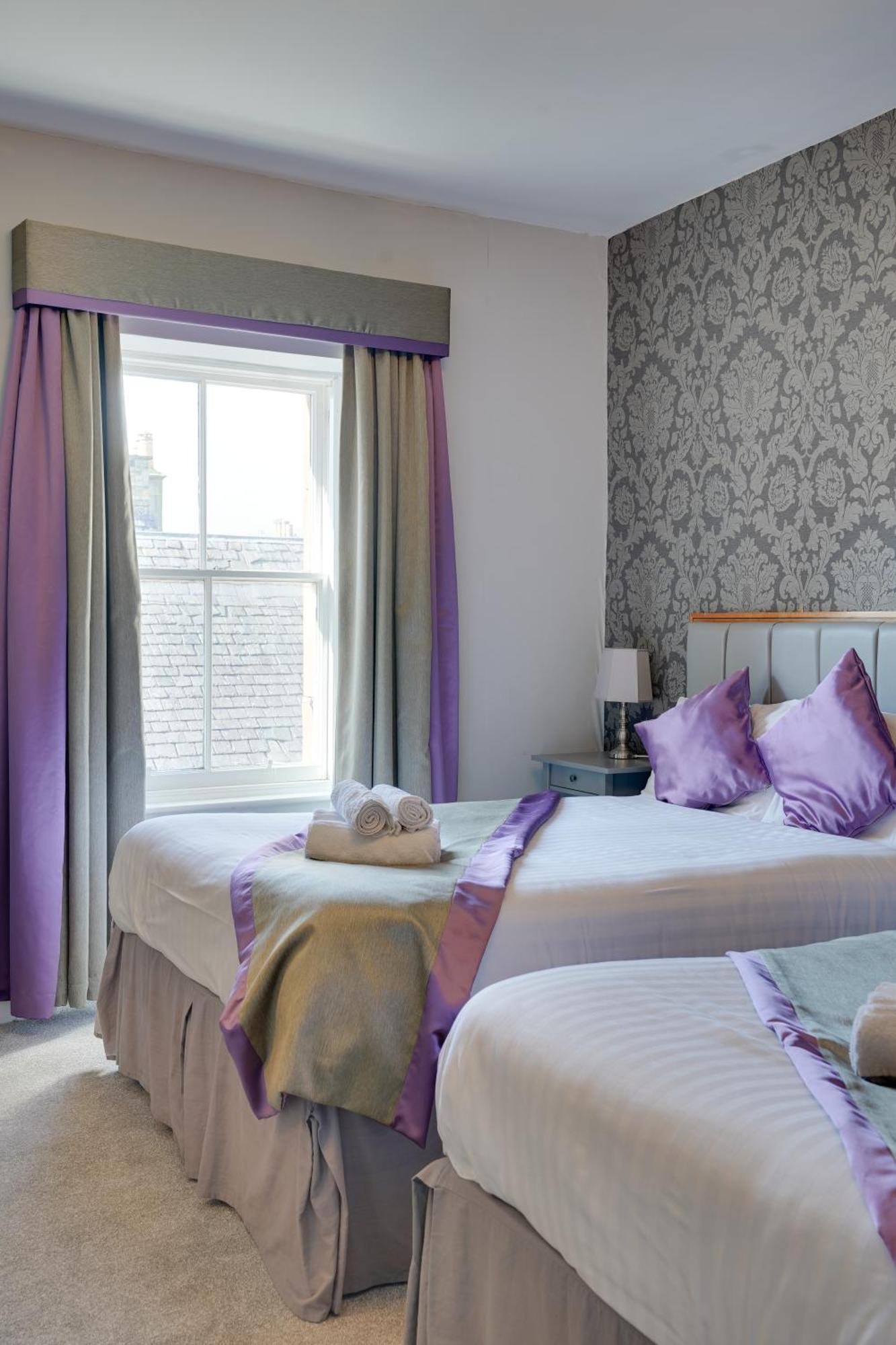 The County Hotel - Self Check-In, Ultra Fast Wi-Fi, Free Parking, Central Location 셀커크 외부 사진