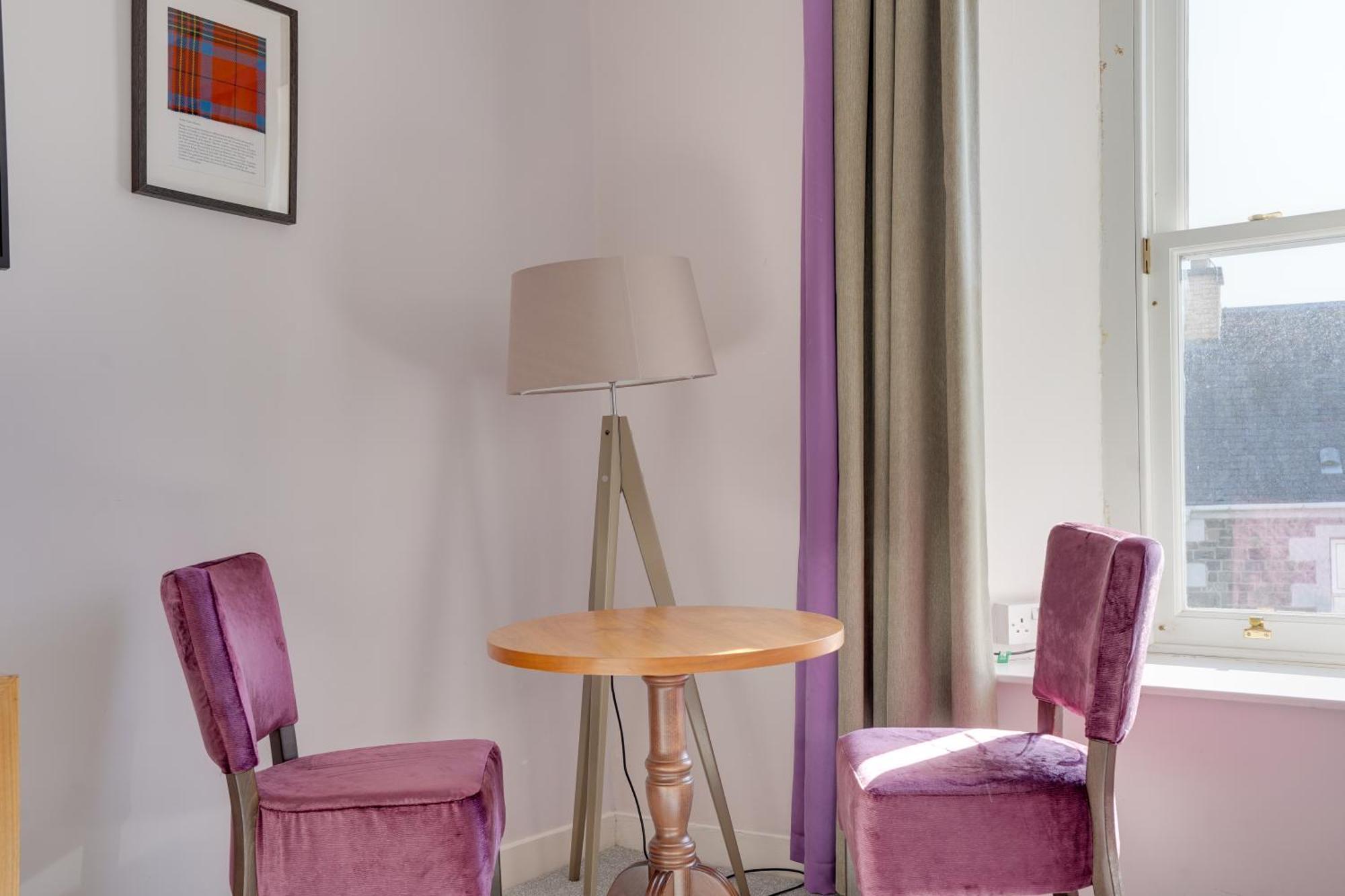 The County Hotel - Self Check-In, Ultra Fast Wi-Fi, Free Parking, Central Location 셀커크 외부 사진
