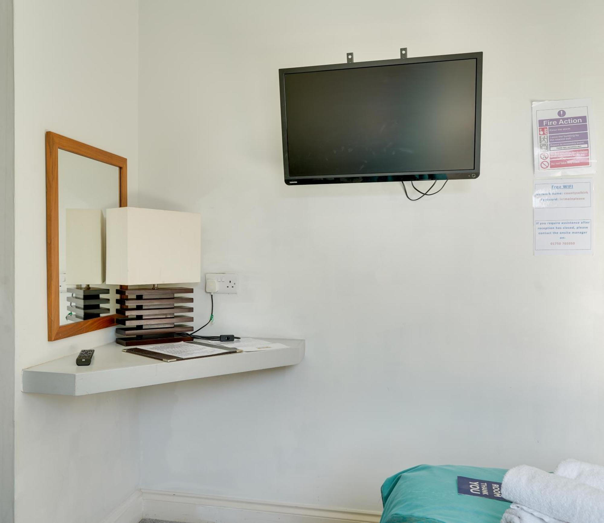 The County Hotel - Self Check-In, Ultra Fast Wi-Fi, Free Parking, Central Location 셀커크 외부 사진